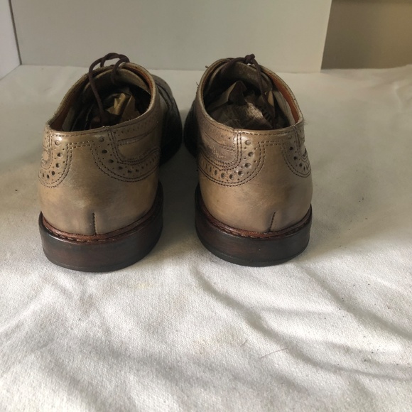 Allen Edmonds Gray Distressed Leather Wingtips -23 main image 2